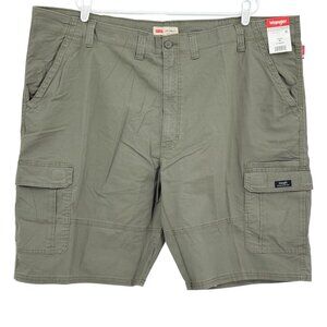 Wrangler Men's Relaxed Fit Low Stretch Green Cargo Shorts Size 48 Inseam 10" NWT